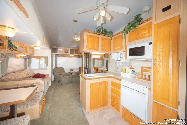 1250 County Road 245 Hondo, TX 78861