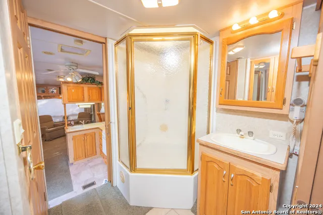1250 County Road 245 Hondo, TX 78861