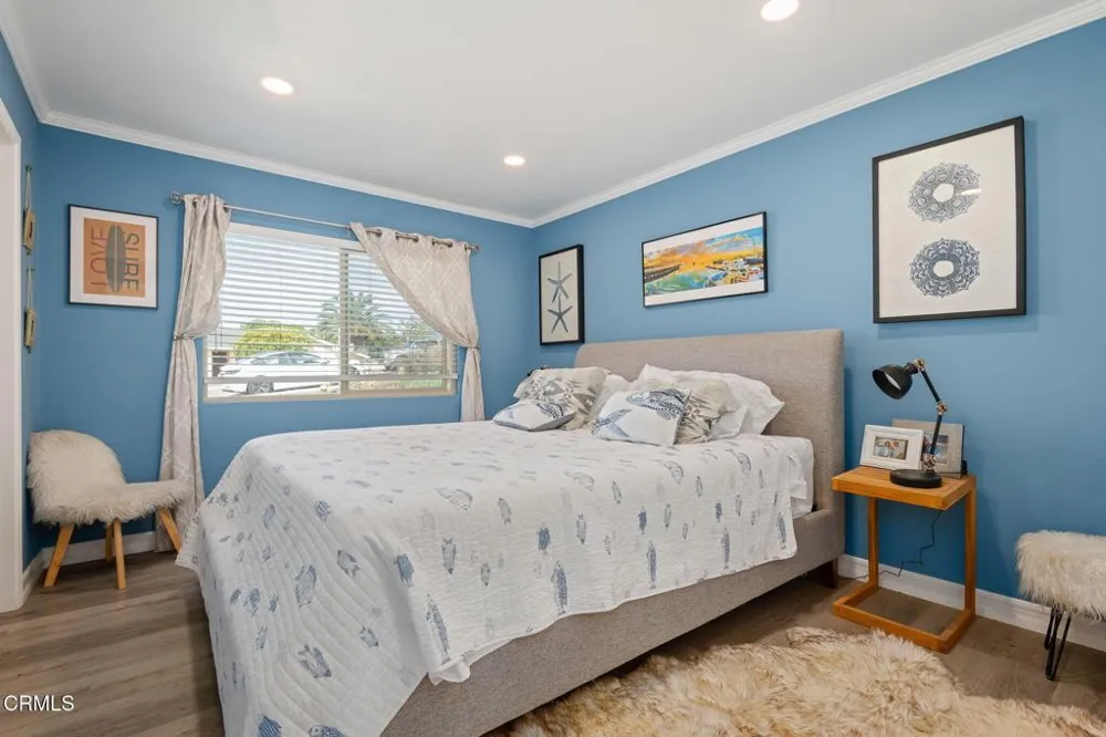 2240 Crestmont Drive Ventura, CA 93003