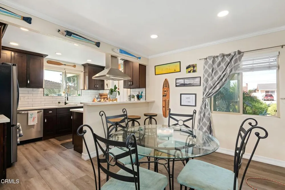 2240 Crestmont Drive Ventura, CA 93003