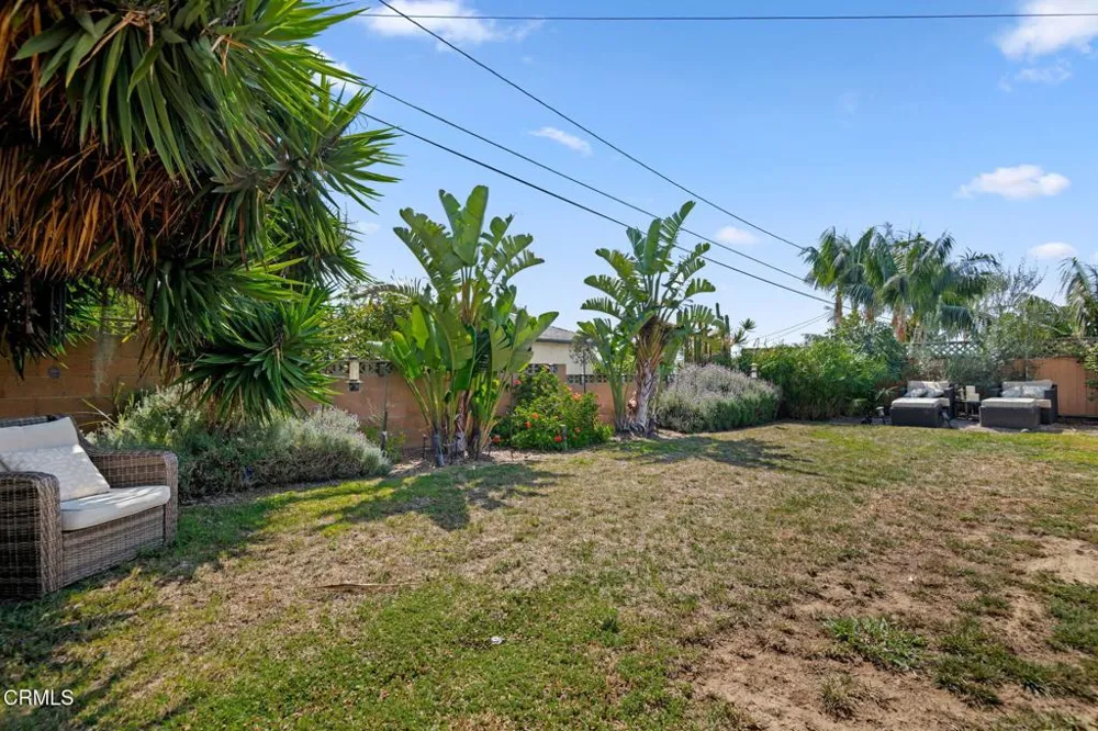 2240 Crestmont Drive Ventura, CA 93003