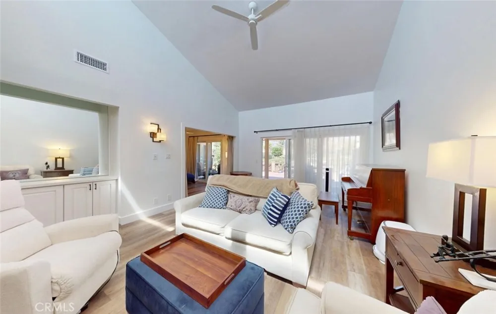429 Champlain Claremont, CA 91711