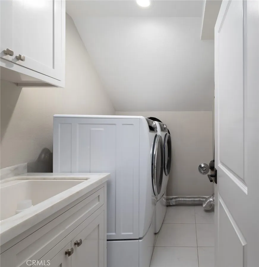 2056 Port Weybridge Place Newport Beach, CA 92660