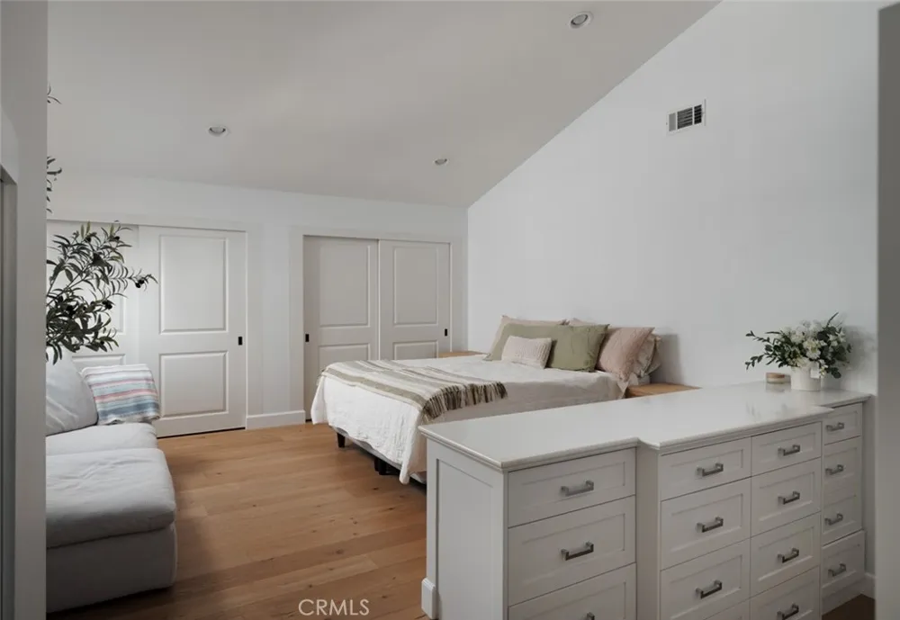 2056 Port Weybridge Place Newport Beach, CA 92660