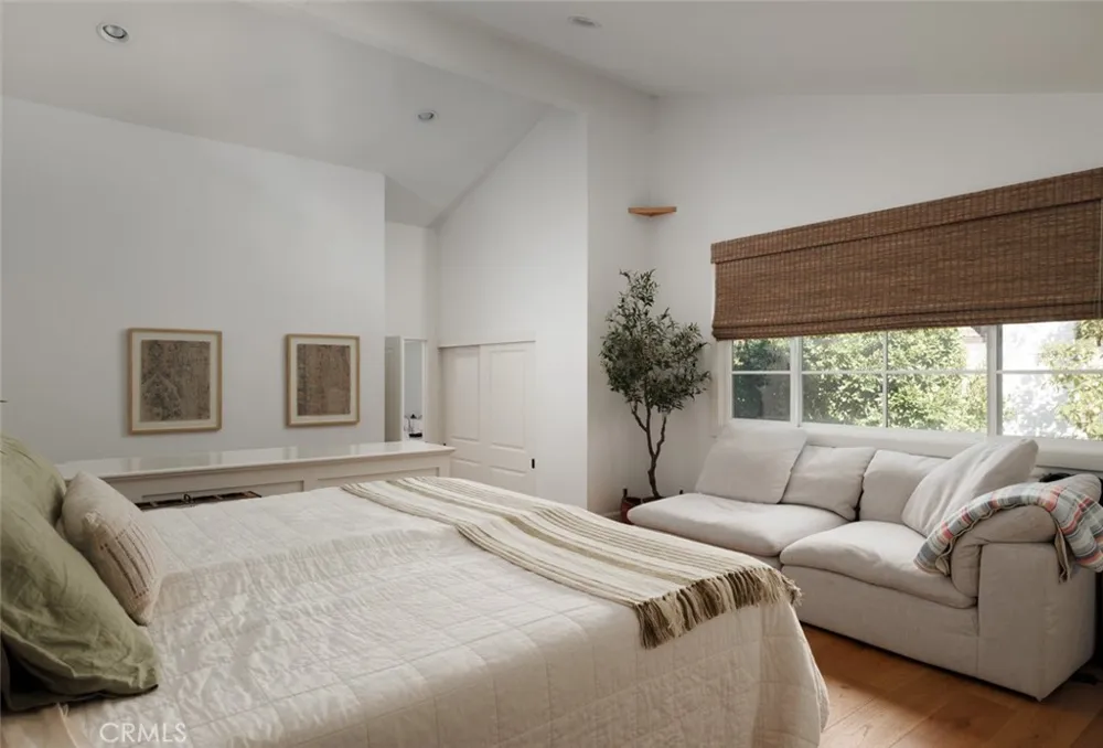 2056 Port Weybridge Place Newport Beach, CA 92660