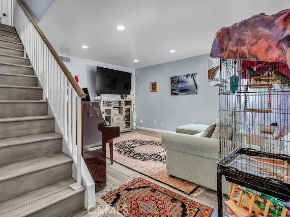18411 Hatteras #114 Tarzana, CA 91356