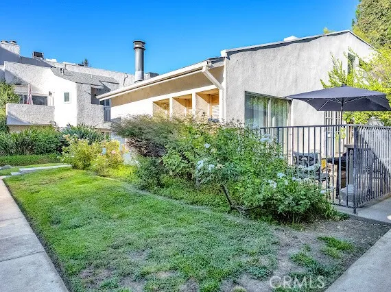 18411 Hatteras #114 Tarzana, CA 91356