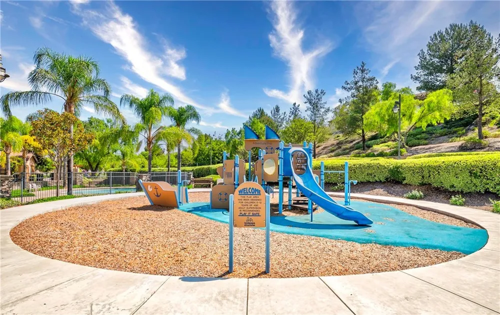 10947 Periwinkle Riverside, CA 92503