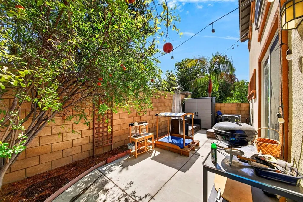 10947 Periwinkle Riverside, CA 92503