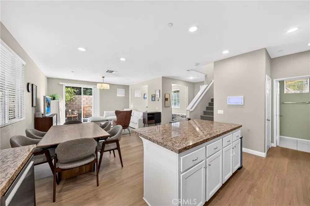 10947 Periwinkle Riverside, CA 92503
