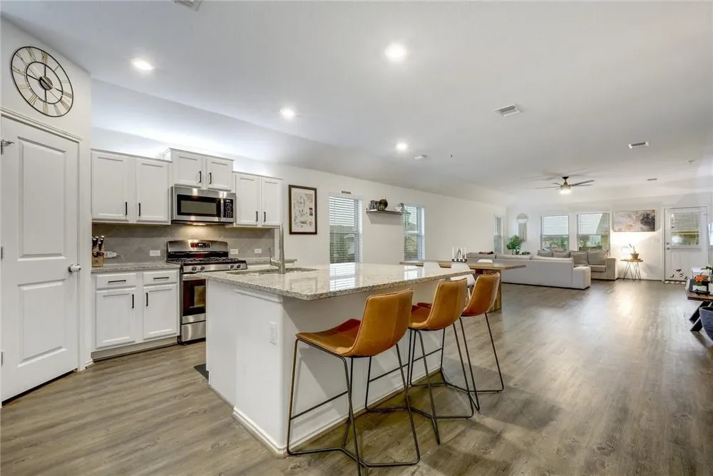 15400 Summer Ray Drive Del Valle, TX 78617