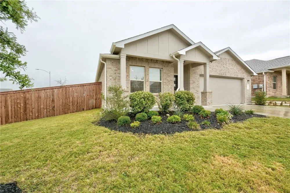 15400 Summer Ray Drive Del Valle, TX 78617
