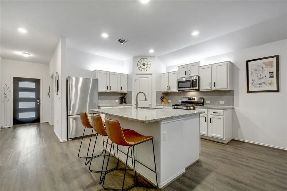 15400 Summer Ray Drive Del Valle, TX 78617