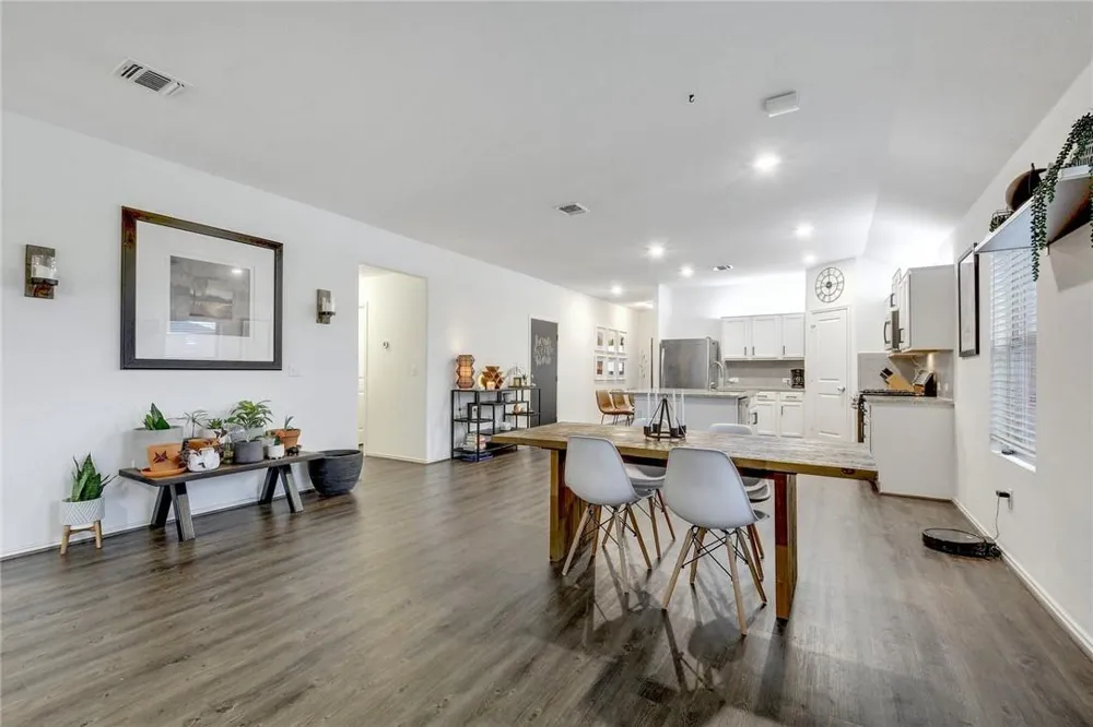 15400 Summer Ray Drive Del Valle, TX 78617