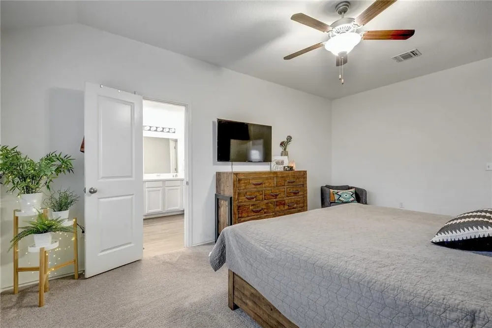 15400 Summer Ray Drive Del Valle, TX 78617