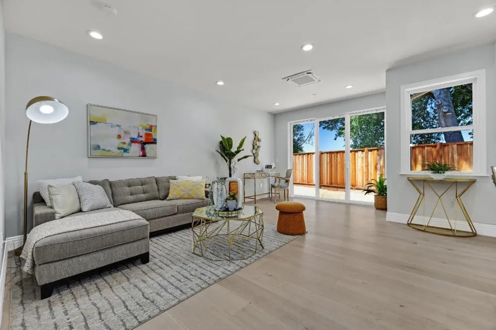 34914 Moina Shaiq Fremont, CA 94555