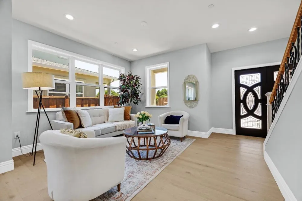 34914 Moina Shaiq Fremont, CA 94555