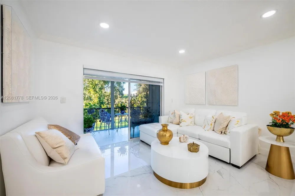 300 S Hollybrook Dr #310 Pembroke Pines, FL 33025