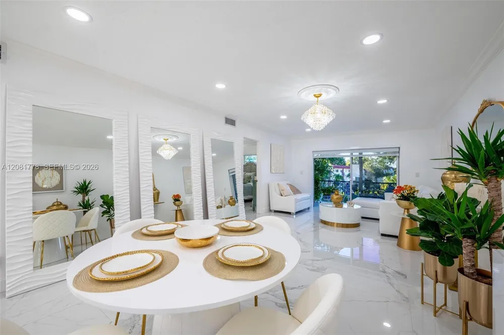 300 S Hollybrook Dr #310 Pembroke Pines, FL 33025