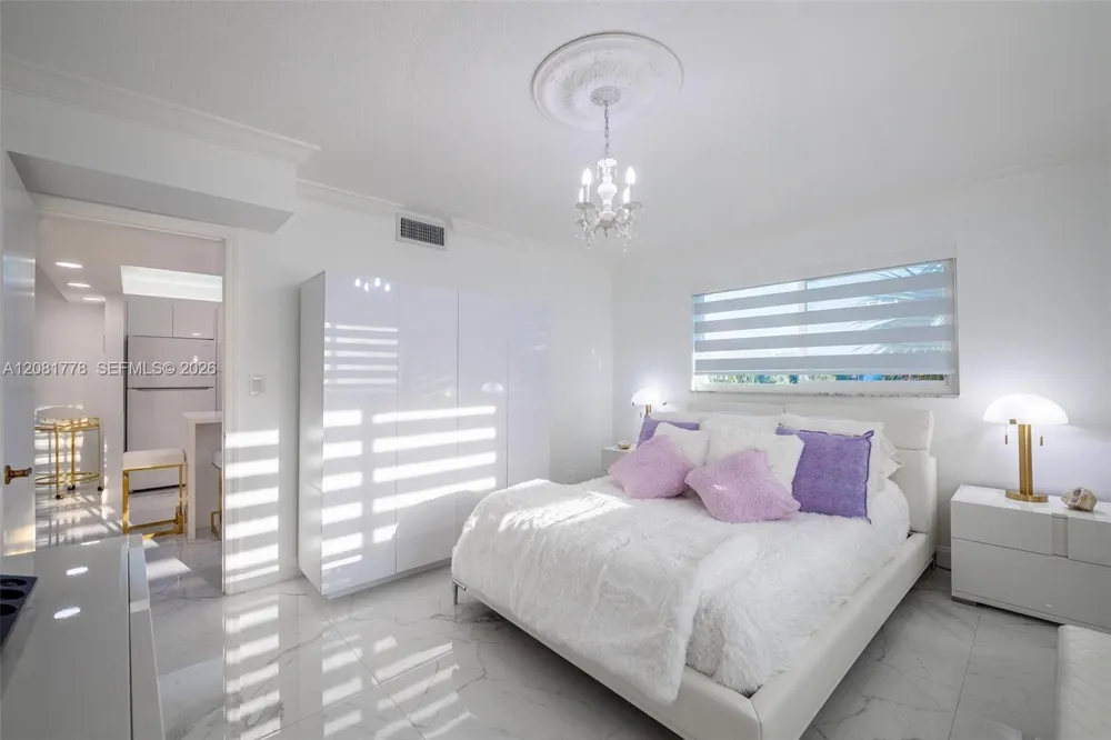 300 S Hollybrook Dr #310 Pembroke Pines, FL 33025