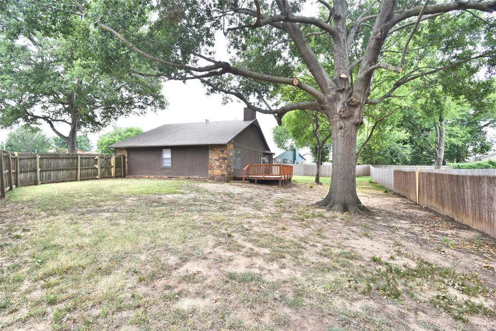 2500 W Honolulu Street Broken Arrow, OK 74012