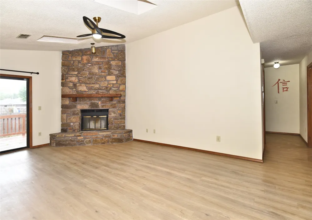 2500 W Honolulu Street Broken Arrow, OK 74012