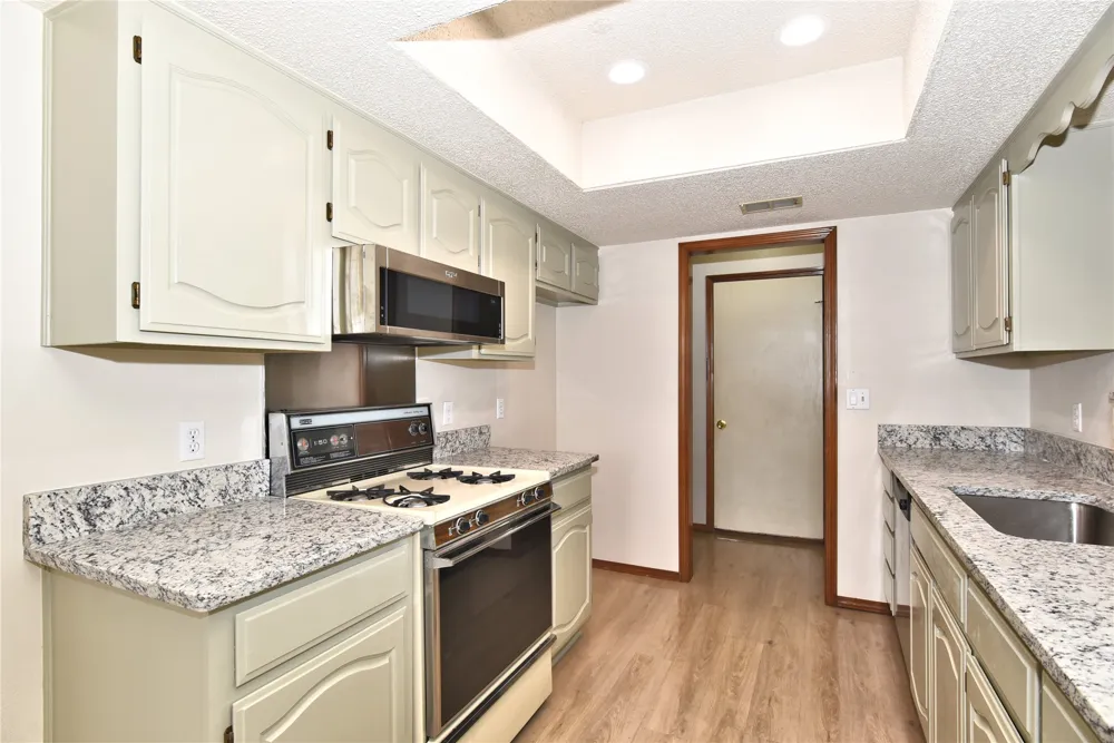 2500 W Honolulu Street Broken Arrow, OK 74012