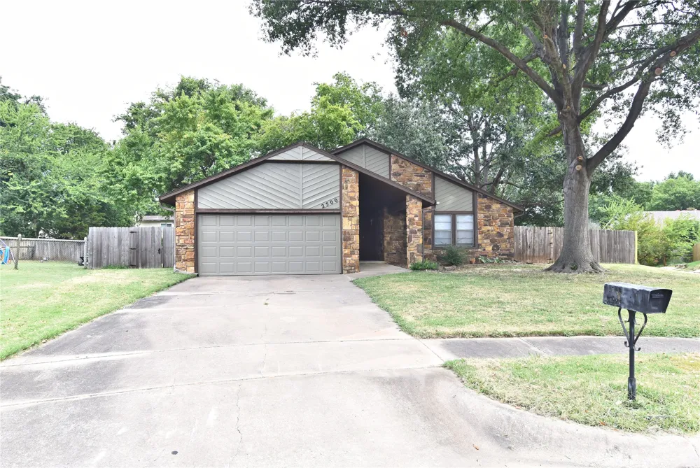 2500 W Honolulu Street Broken Arrow, OK 74012