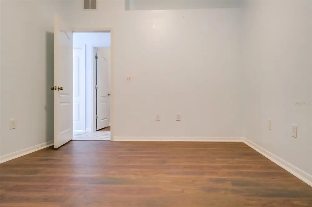 207 TAYLOR BAY LANE Brandon, FL 33510