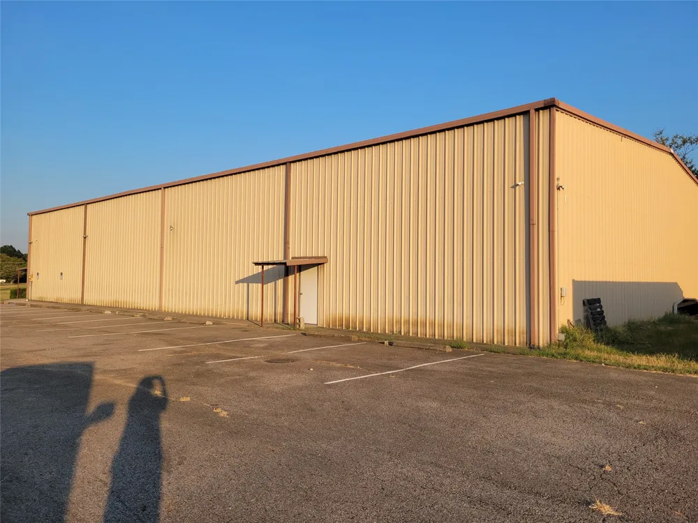 1245 NW 19TH Paris, TX 75460