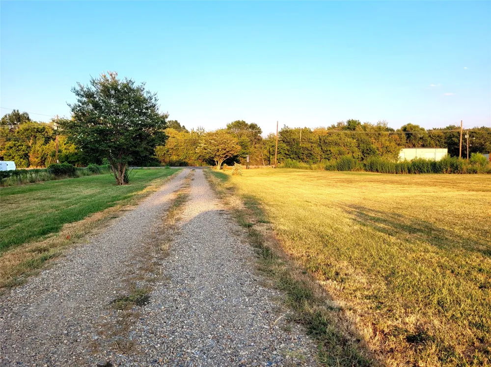1245 NW 19TH Paris, TX 75460