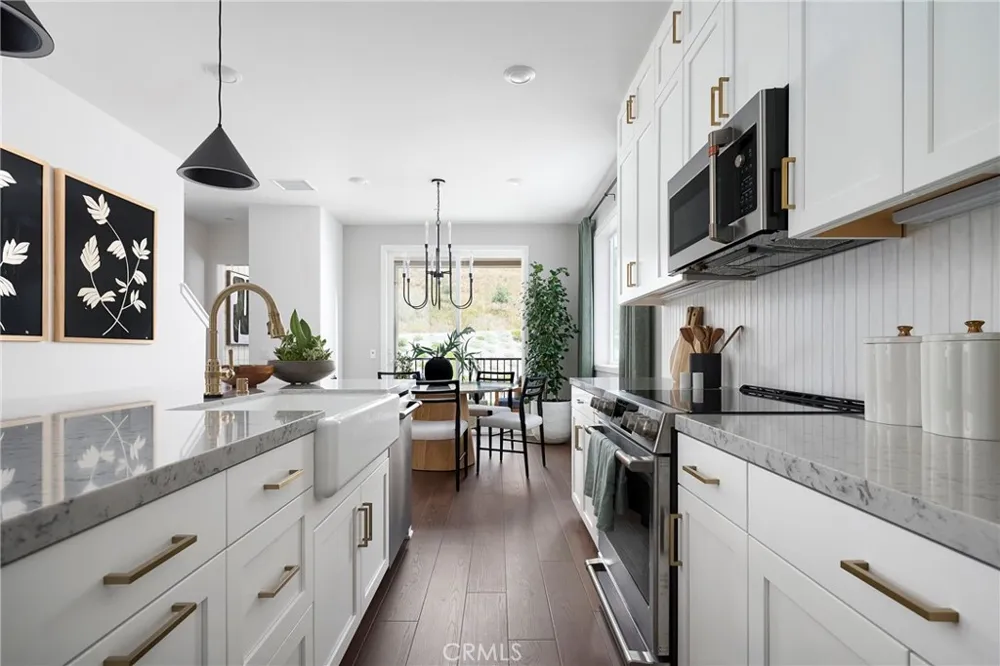 27358 Harrier Court Valencia, CA 91355