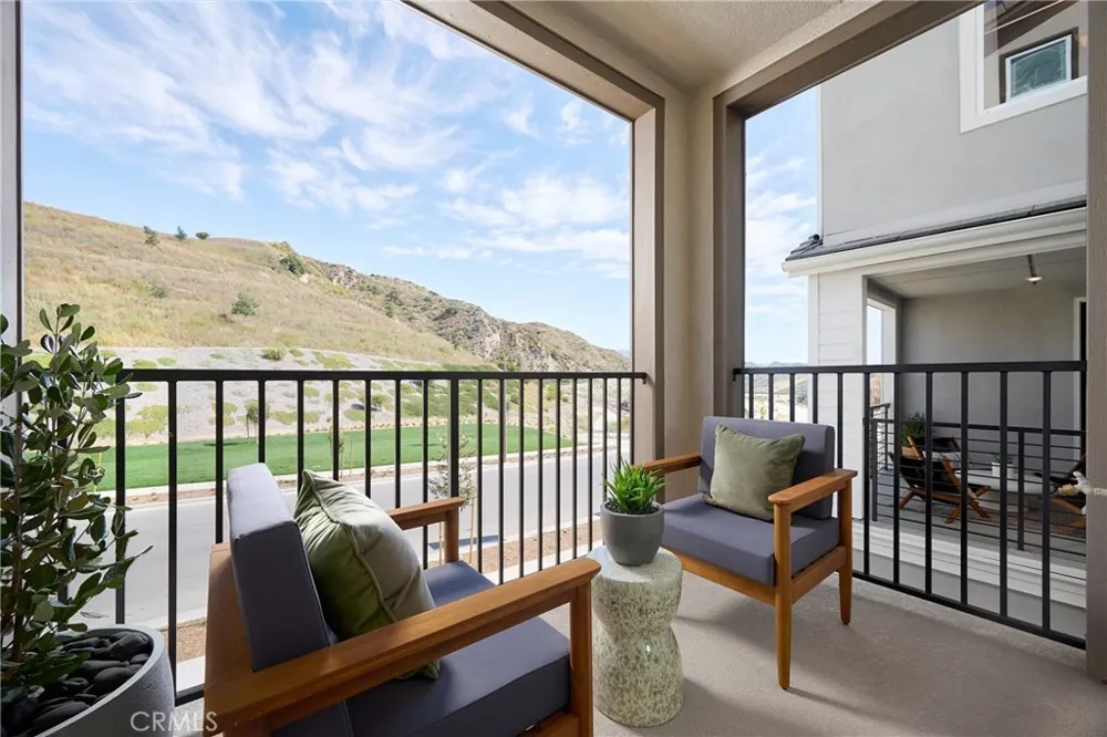 27358 Harrier Court Valencia, CA 91355