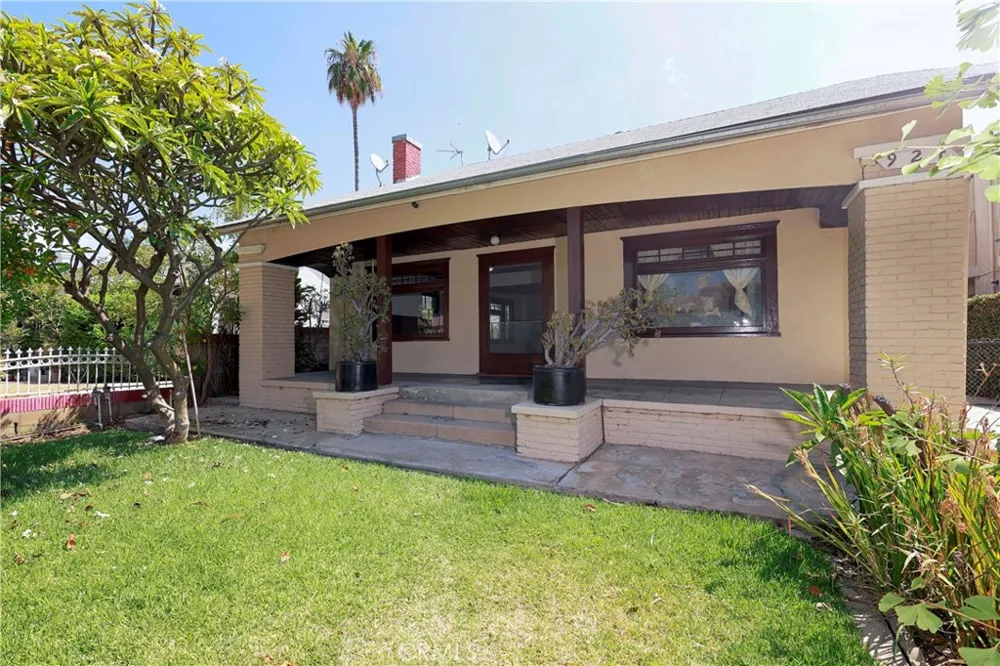 924 Stoneman Alhambra, CA 91801