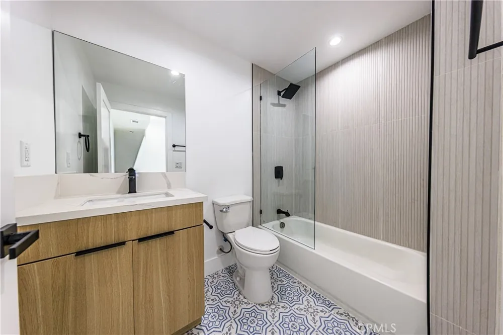 1015 Citrus Avenue #3 Los Angeles, CA 90019