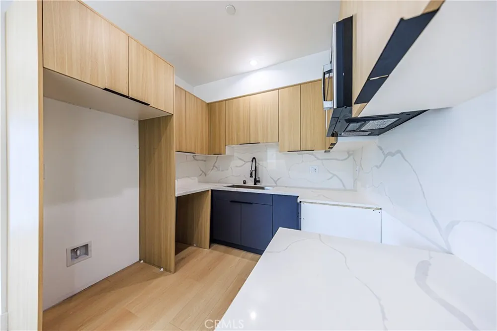 1015 Citrus Avenue #3 Los Angeles, CA 90019