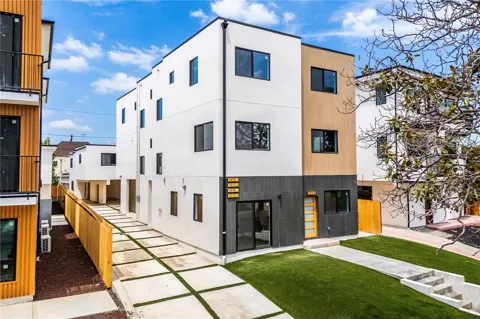 1015 Citrus Avenue #3
