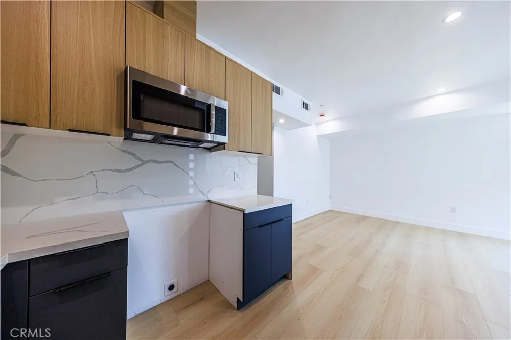 1015 Citrus Avenue #3 Los Angeles, CA 90019
