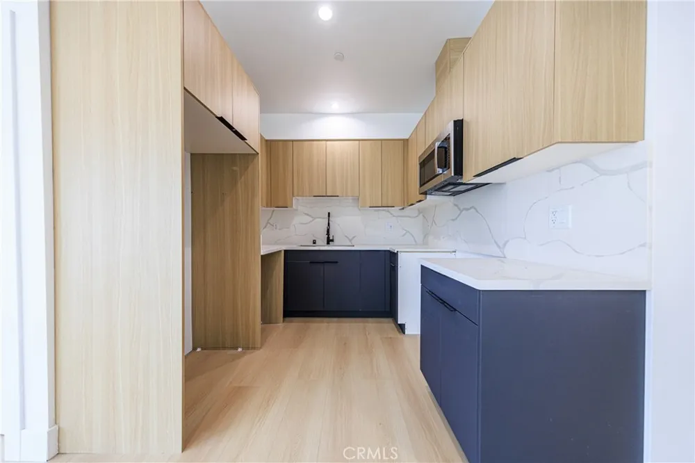 1015 Citrus Avenue #3 Los Angeles, CA 90019