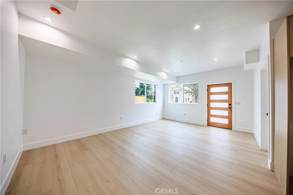 1015 Citrus Avenue #3 Los Angeles, CA 90019