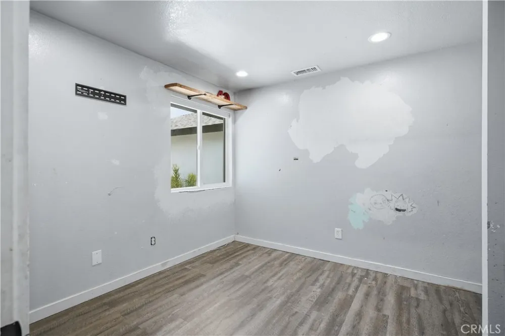 209 Southshore Lake Elsinore, CA 92530