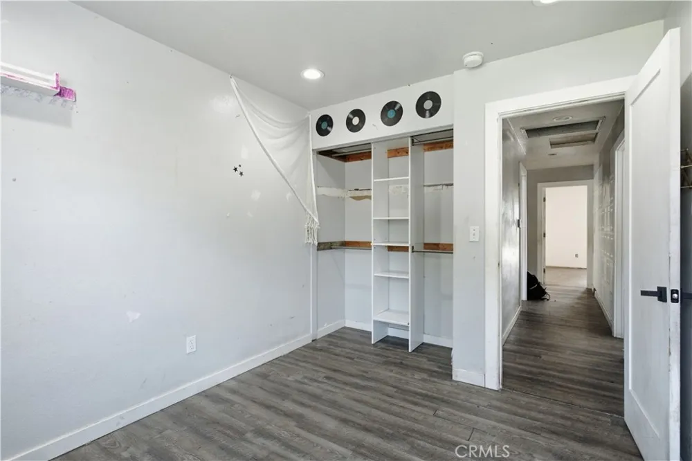 209 Southshore Lake Elsinore, CA 92530