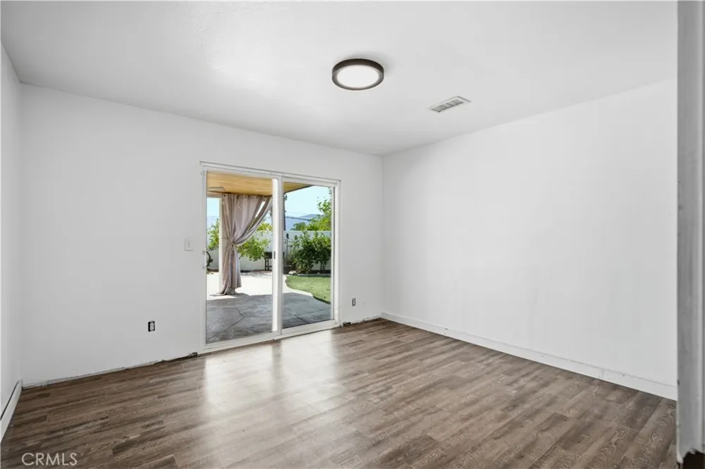 209 Southshore Lake Elsinore, CA 92530
