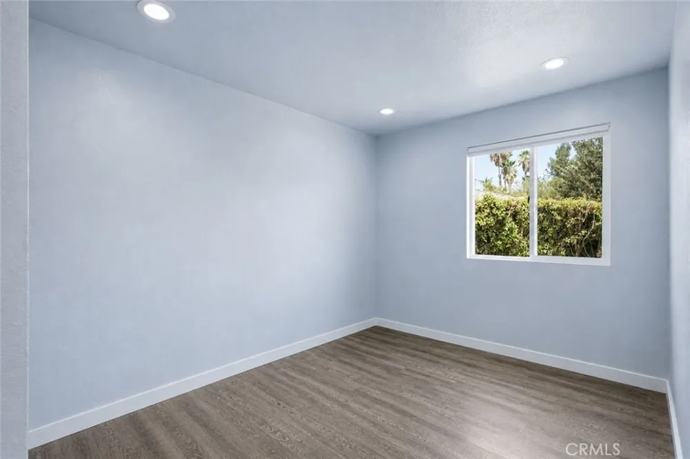 209 Southshore Lake Elsinore, CA 92530