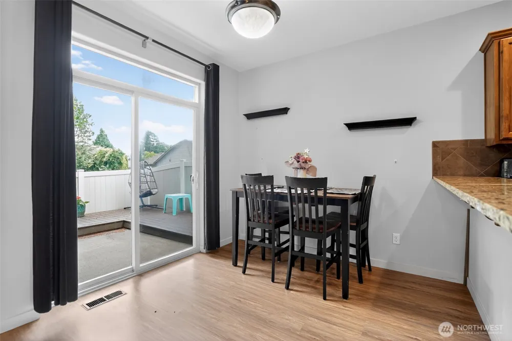 7617 NE 60th Way Vancouver, WA 98662