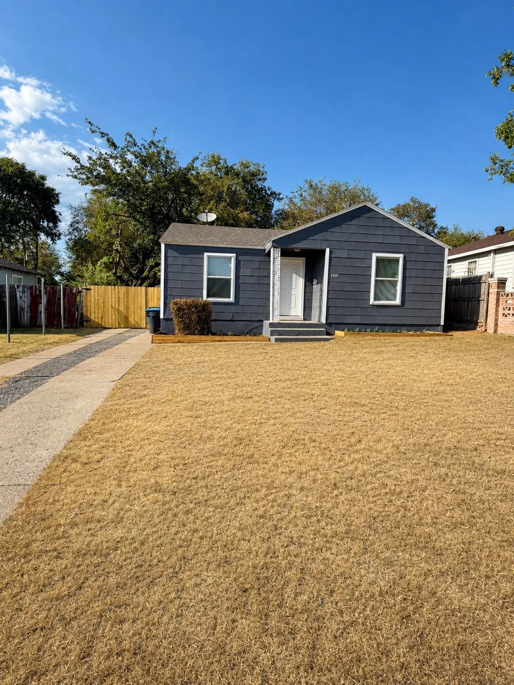2801 Burchill Road S Fort Worth, TX 76105