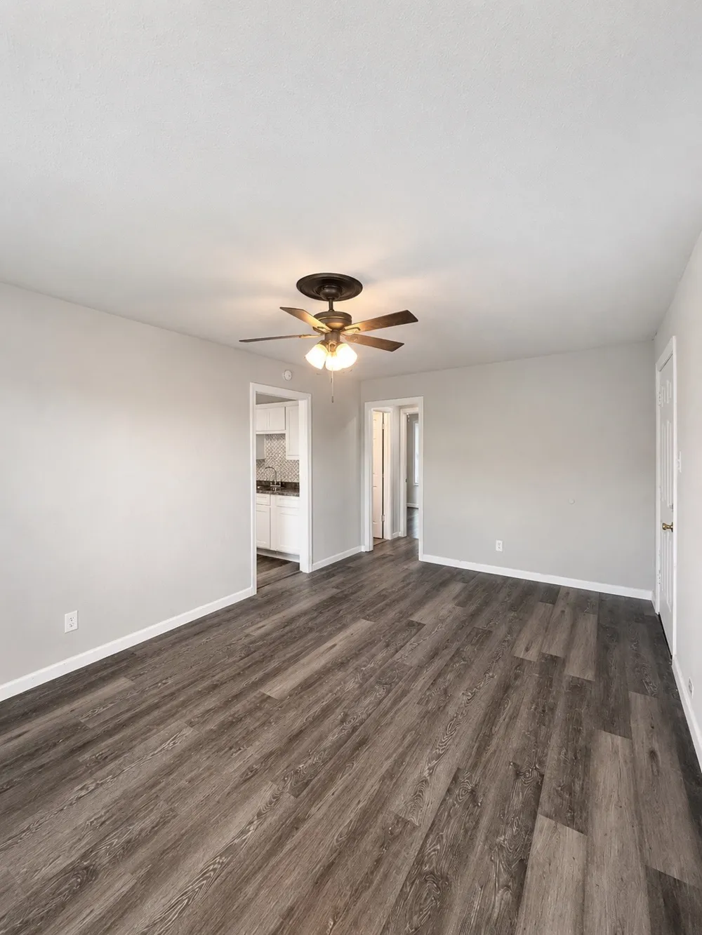2801 Burchill Road S Fort Worth, TX 76105