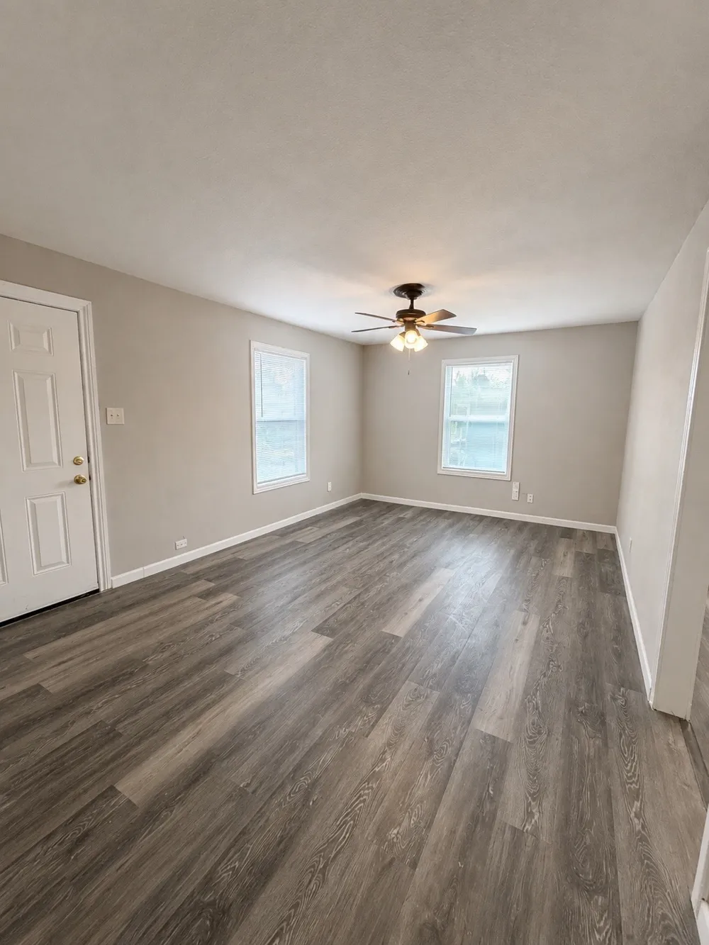2801 Burchill Road S Fort Worth, TX 76105
