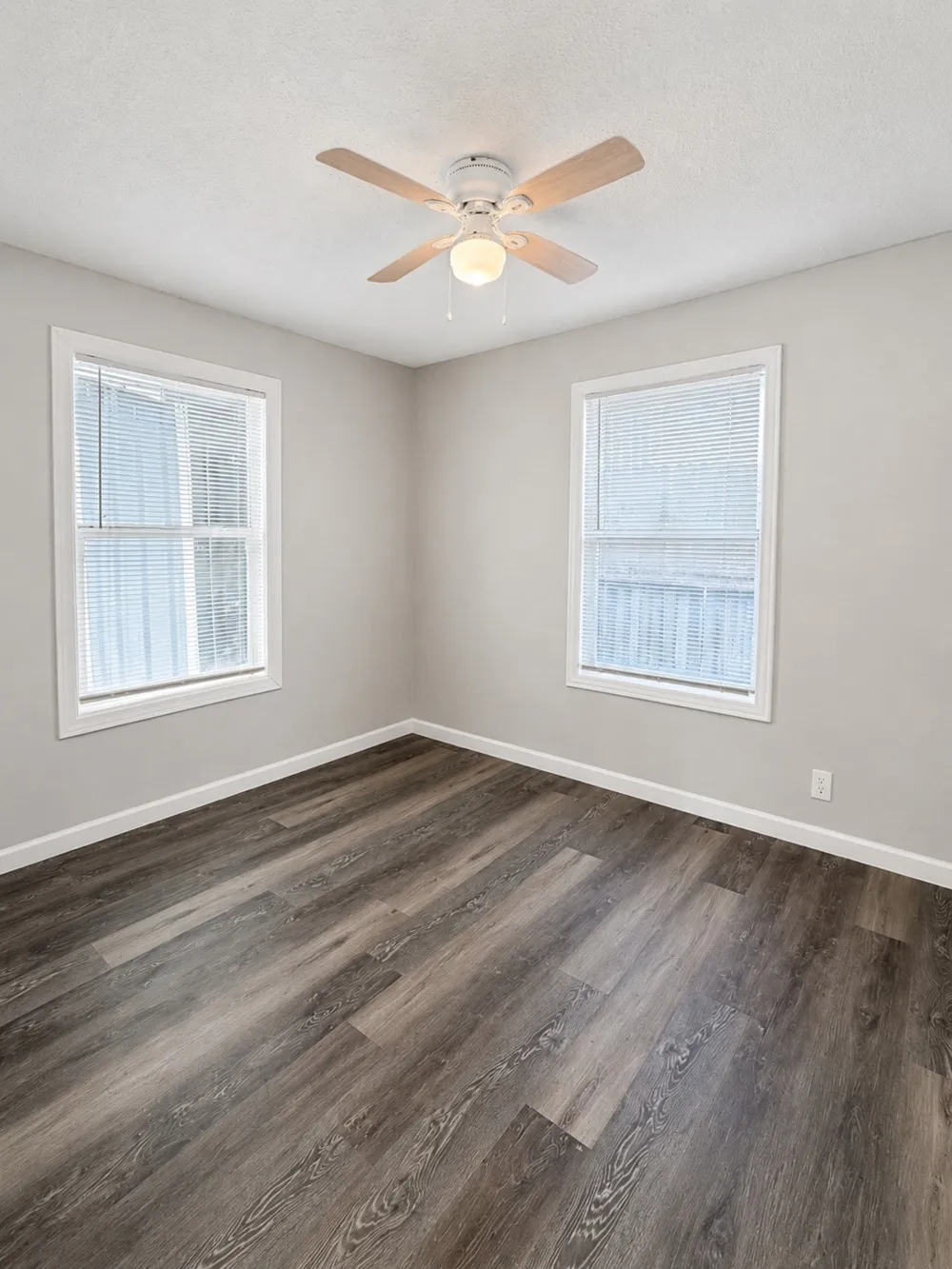 2801 Burchill Road S Fort Worth, TX 76105