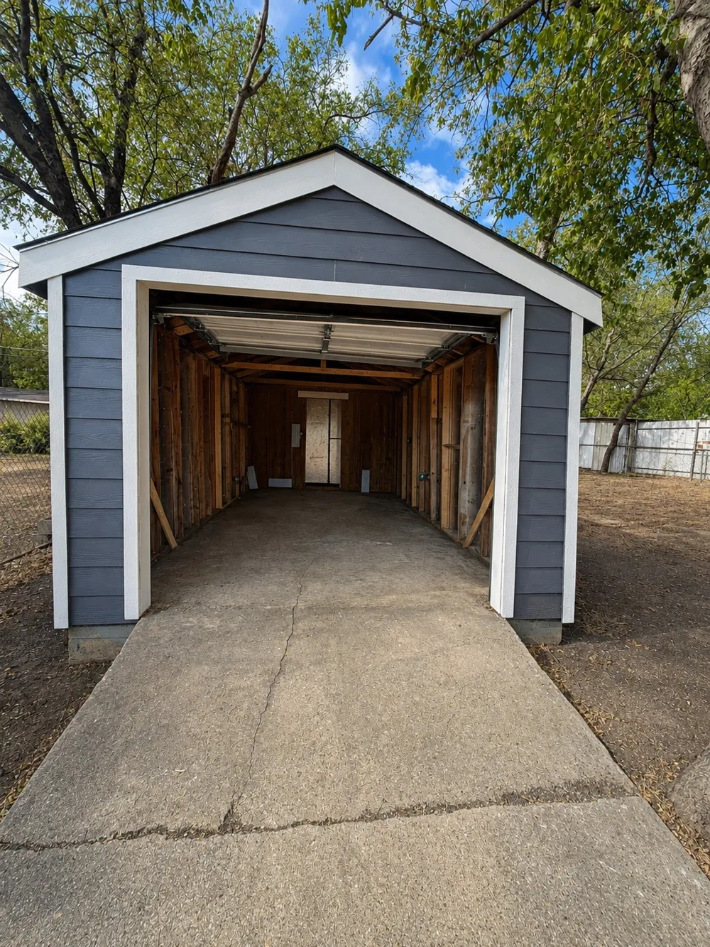 2801 Burchill Road S Fort Worth, TX 76105